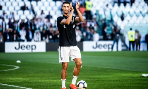 Ronaldo gây bất ngờ với câu trả lời HLV nào vĩ đại nhất?