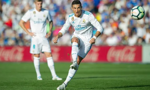 Ronaldo muốn lập kỳ tích ở Champions League