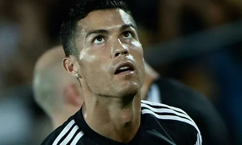 Ronaldo nhận đặc ân, fan Juventus giận sôi máu