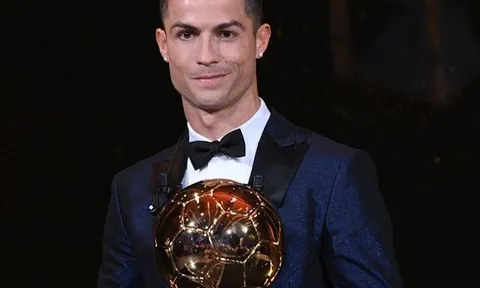 Ronaldo thách thức Messi cho Quả bóng vàng 2018