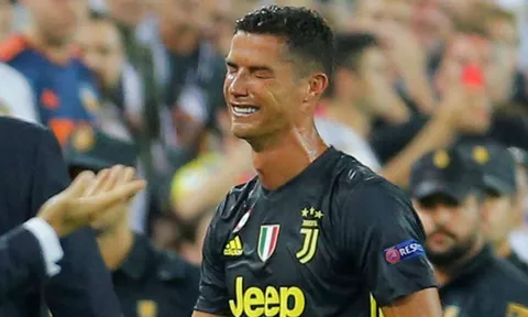 UEFA họp "xử" thẻ đỏ của Ronaldo