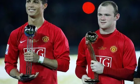 Rooney khiến fan Man Utd thất vọng khi nói về Ronaldo