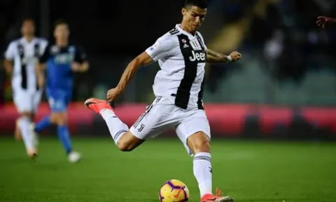 Ronaldo: "Tôi phải về xem lại bàn thắng của mình"