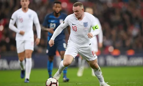 Fan Quỷ đỏ nhắn nhủ Mourinho: Chọn Rooney thay vì Lukaku