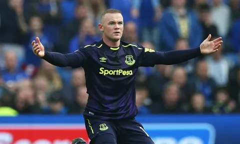 Rooney lại có thêm cột mốc mới trong sự nghiệp