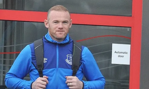 Rooney và đồng đội có mặt ở London, chờ chiến Chelsea