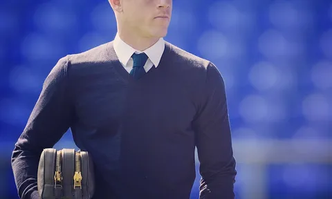 Ross Barkley phủ nhận chuyện "chơi xỏ" Chelsea, Everton