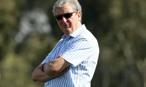 Roy Hodgson qua mặt Wenger, trở thành kỷ lục gia ở Ngoại hạng Anh