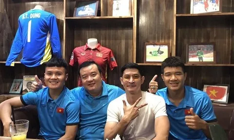 Trước đại chiến với Malaysia, tuyển Việt Nam đón khách mời đặc biệt
