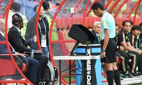 VAR chuẩn bị 'đặt chân' đến Premier League