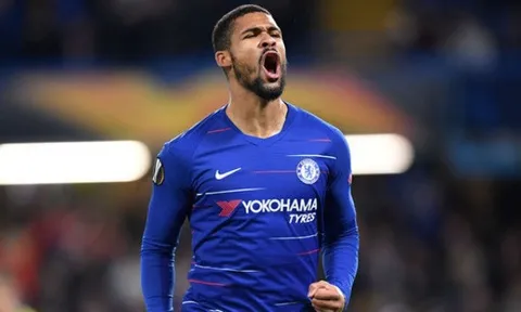 Sao trẻ rực sáng, fan Chelsea đòi thay cả Giroud và Morata