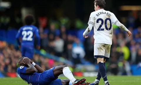 Rudiger ngã sấp mặt sau hành vi ác ý của cầu thủ Everton