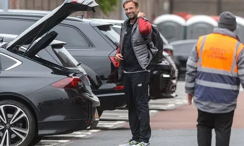 Rút kinh nghiệm từ M.U, Liverpool đến sân đấu sớm... 7 tiếng