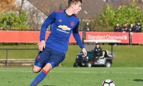 'Ryan Giggs mới' của Man Utd sắp trình làng ở trận Southampton
