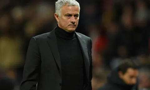 "Sa thải Mourinho không phải đáp án dành cho Man United"