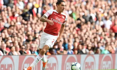 Hector Bellerin là con dao hai lưỡi với Arsenal