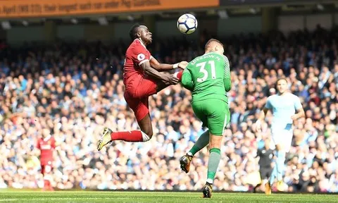 Sadio Mane và những cú kung-fu kinh điển của làng túc cầu
