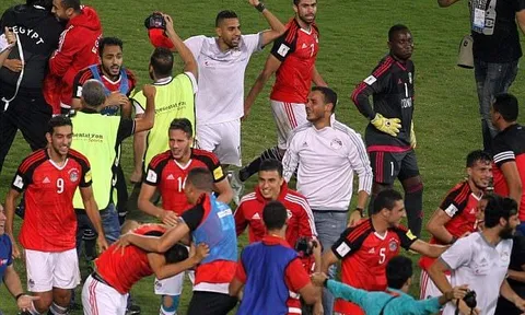 Salah ghi bàn phút 95, Ai Cập lần đầu giành vé dự World Cup sau 28 năm