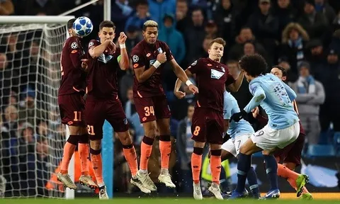 Sane sút phạt đẹp mắt, Man City ngược dòng thành công trước Hoffenheim