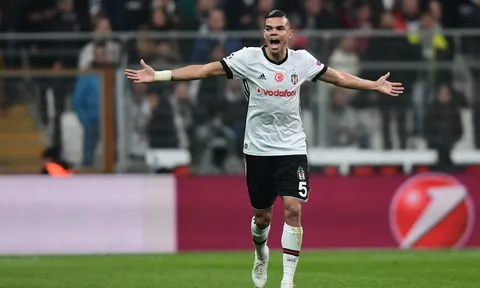 Sang Thổ Nhĩ Kỳ, Pepe quay lại chê CĐV Real Madrid