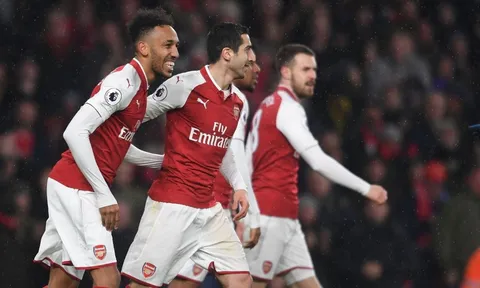 Sao Arsenal đề nghị Emery không điền tên mình vào danh sách thi đấu