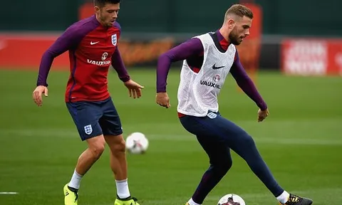 Sao Liverpool đảo chân như Messi trong buổi tập thứ 2 của Tam sư