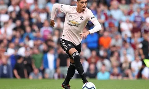 Sao Man Utd gửi thông điệp CỨNG RẮN cho hàng thủ đội nhà