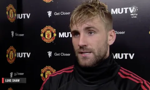 Shaw tiết lộ về không khí phòng thay đồ sau thảm hoạ tại Old Trafford