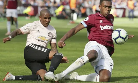 Sao trẻ Ngoại hạng Anh hồi đáp lời chèo kéo của Man Utd