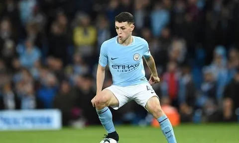 Sao trẻ Phil Foden chơi đầy nỗ lực trước Leicester City