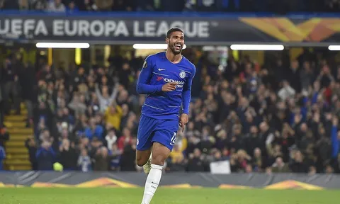 Sao tuyển Anh 'thấm nhuần' Sarri-ball, Chelsea bay cao tại Europa League