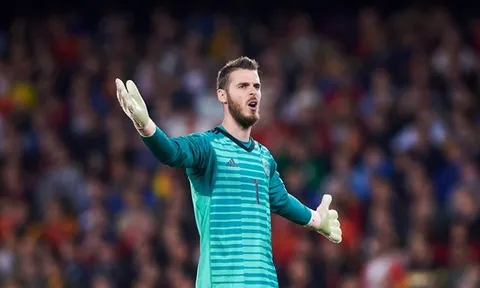Sắp mất vị trí, sao Man Utd tố bị đối xử 'khắc nghiệt'