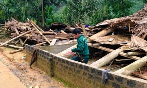 Sập nhà trong mưa dông, bé trai 13 tuổi tử vong thương tâm