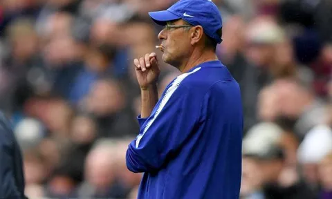 Sarri cảnh báo các học trò sau trận thắng hú vía của Chelsea