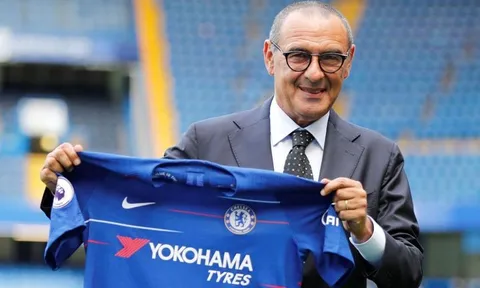 Sarri: "Chưa thể thay đổi chiến thuật tại Chelsea được"