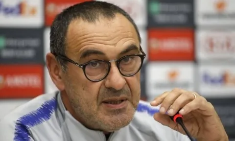 Sarri: "Kante cũng mắc sai lầm như mọi người vậy"