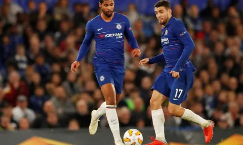 Sarri thẳng thừng chỉ trích một tiền vệ Chelsea không đáp ứng kỳ vọng