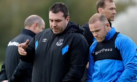 Sau cơn "binh biến", thầy mới tranh thủ "lấy lòng" Rooney