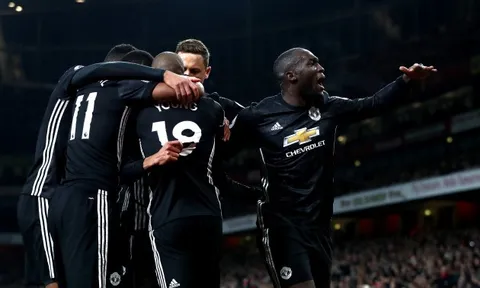 Sau vòng 15 Premier League: Man Utd hay nhưng Man City rất tiếc