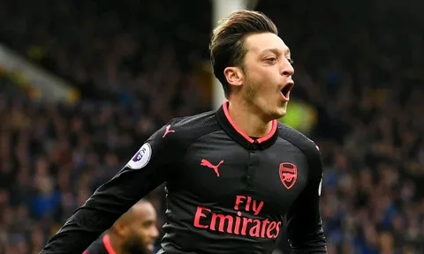 Schalke xác nhận muốn có Mesut Ozil