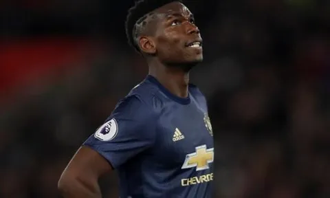 Scholes: "Làm sao Mourinho dám tin tưởng 1 cầu thủ thường xuyên tặng bóng cho đối phương?"
