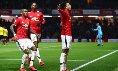 Scholes: Lingard xuất sắc kém gì Mkhitaryan?