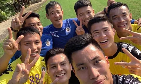 V-League xông đất đầu năm: Quang Hải, Duy Mạnh tập sớm nhất