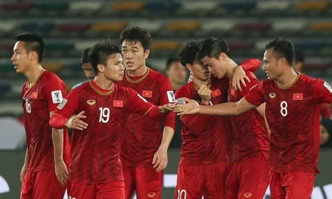 "Cứ đà này, nếu vào vòng 1/8 thì ĐT Việt Nam sẽ còn tạo thêm bất ngờ"