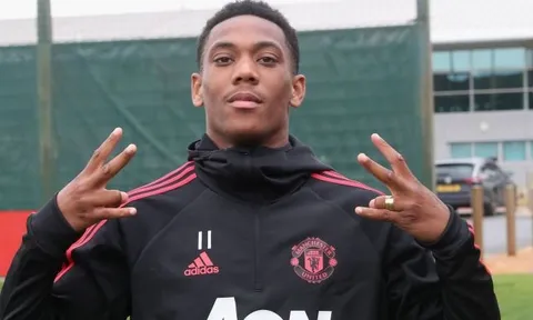 HLV Mourinho ra quyết định quan trọng với Martial và Bailly