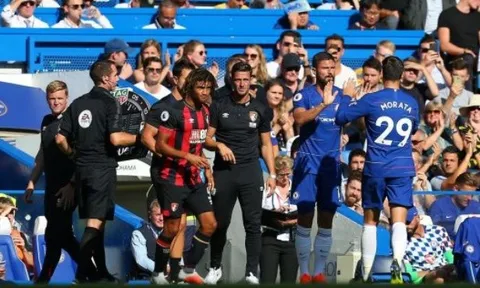 Sarri XÁC NHẬN khả năng ra sân của Morata và Giroud