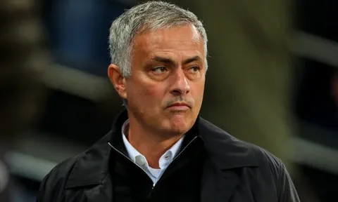 Mourinho chê cả Rashford, Shaw lẫn Martial