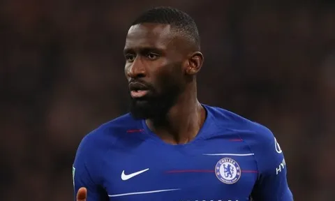Học Sarri, trò cưng thẳng thừng chỉ trích Kante và Hazard