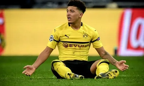 Tại sao Jadon Sancho "mất tích" khi đối đầu với Tottenham?