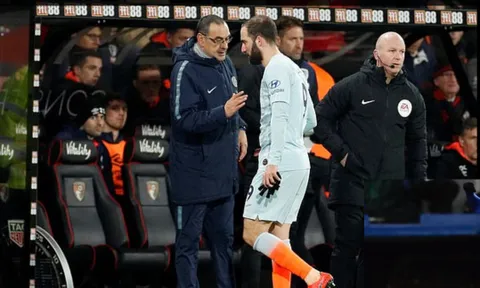 Shearer: "Quá xấu hổ cho Chelsea"